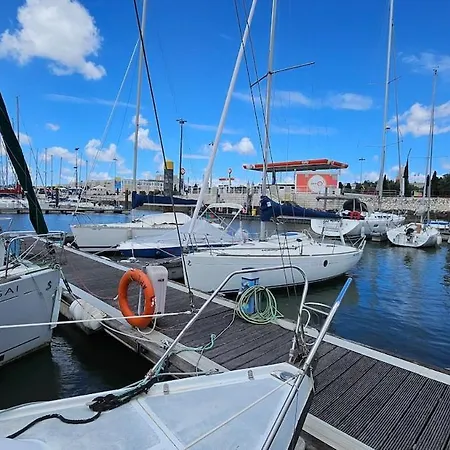 Classic Boat 25 Belem Úszó hotel Lisboa