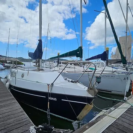 Classic Boat 25 Belem Botel *